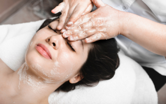 <p>India’s first ever skin spa facial range, a beauty solution made from rare and time tested beauty ingredients from around the world. It incorporates the power of unique ingredients to provide multiple benefits to skin. Suited for all skin type this skin spa facial also helps to maintain good skin health. It comes in 3 variants.</p>