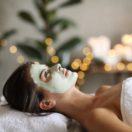 <p>HYDRAVITAS contain effective ingredients for cleansing, exfoliation and toning which preserve natural moisture levels, while the stimulating massage provides nourishment.</p>